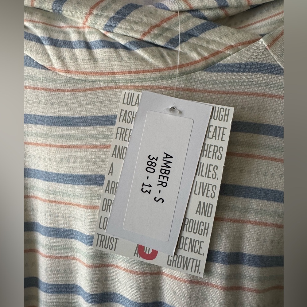 NWT LuLaRoe Amber Hoodie beach colors - Picture 3 of 7